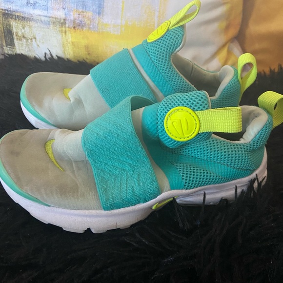 Nike - Picture 4 of 4